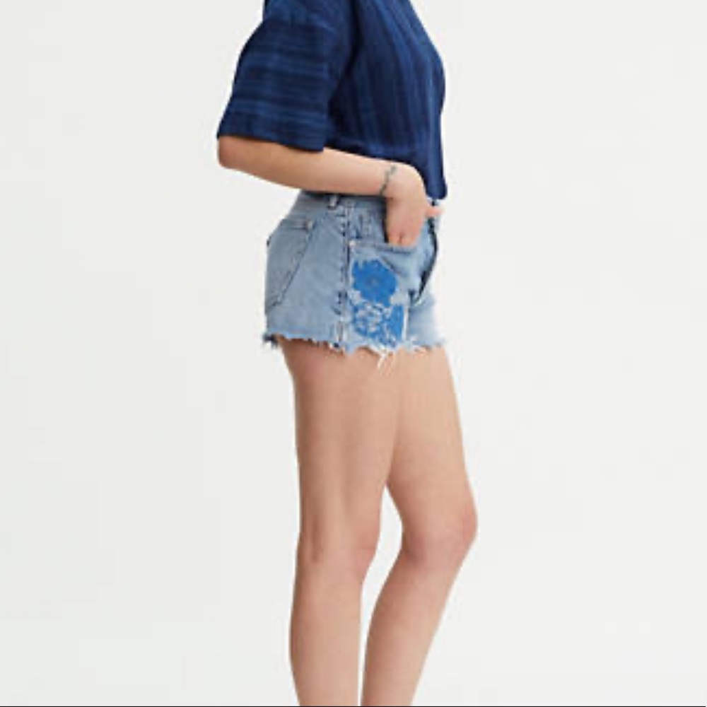 LEVI'S Embroidered High Rise Western Fray Shorts